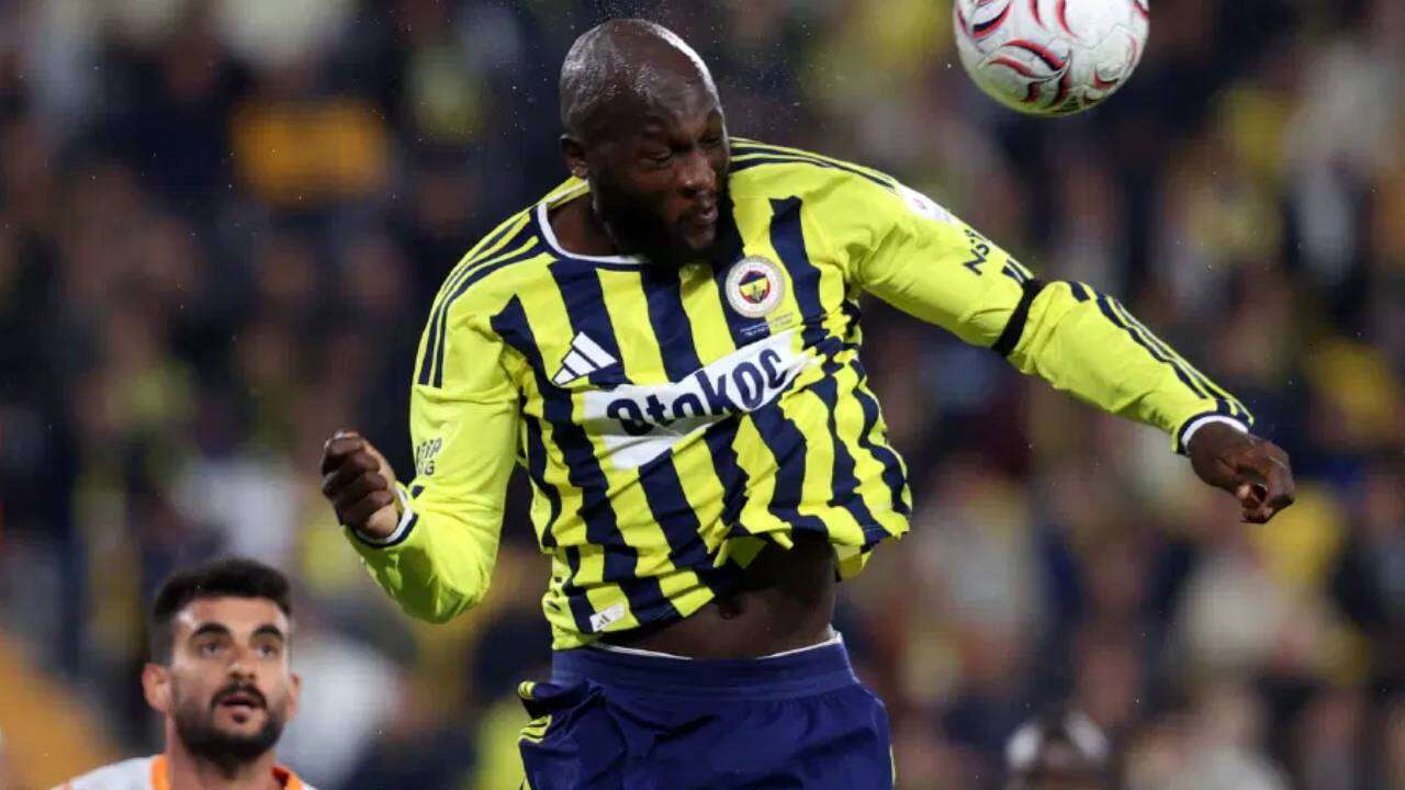 Fenerbahçe'de 8 maçta 7 gol atmıştı: İsmail Kartal hiç düşünmeden kararını verdi, 17 milyon euroluk yıldıza neşteri vurdu! 2